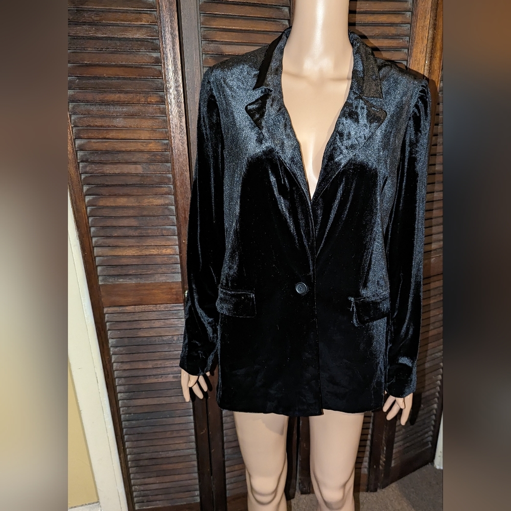 Banana Republic... blazer... Size 8